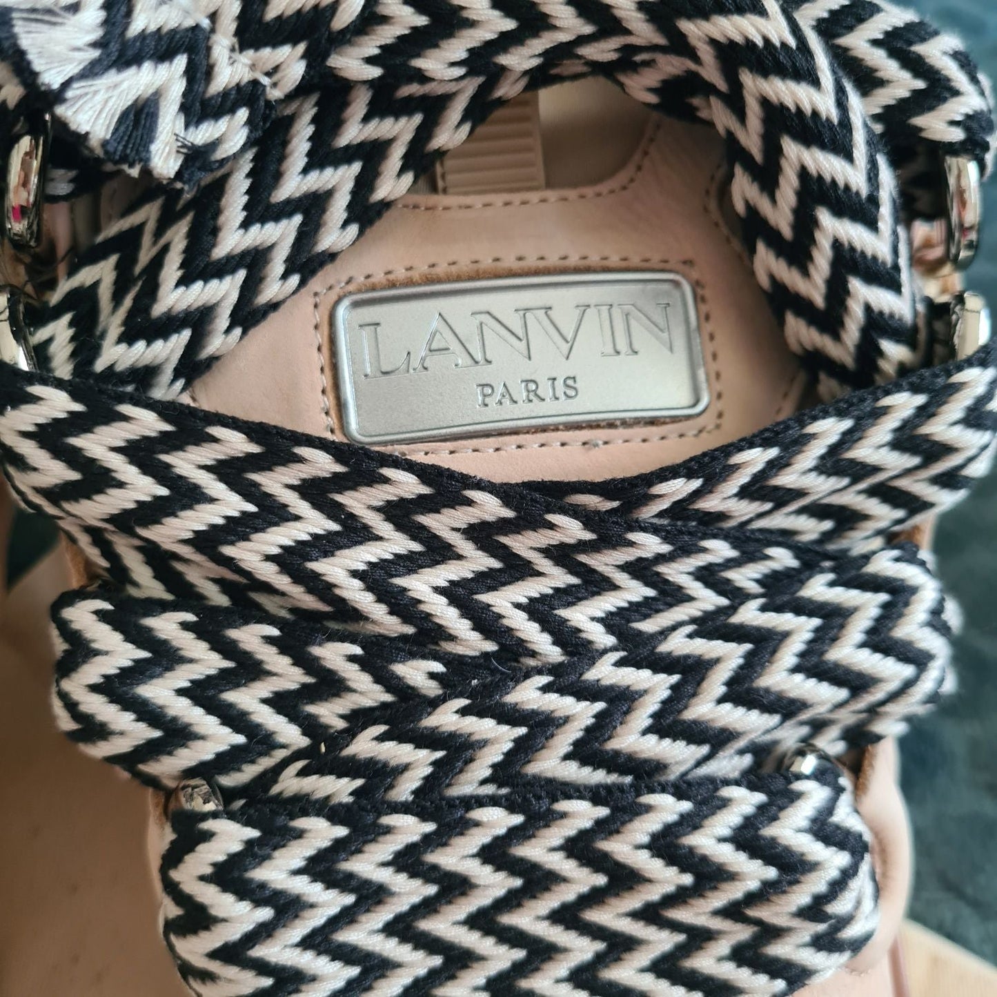 Lanvin Curb