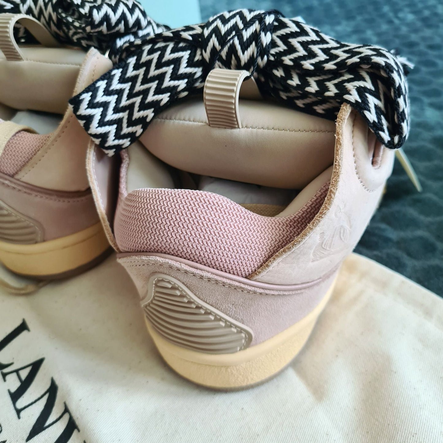 Lanvin Curb