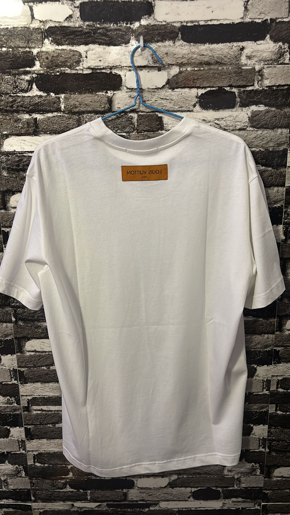 T-shirt LV - STORM OFFICIAL STORE