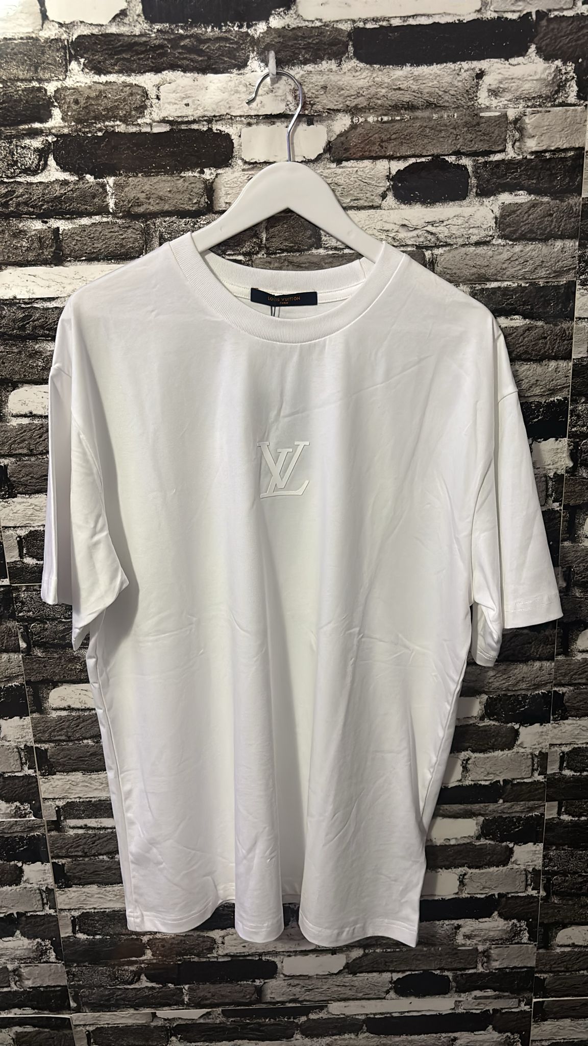 T-shirt LV - STORM OFFICIAL STORE