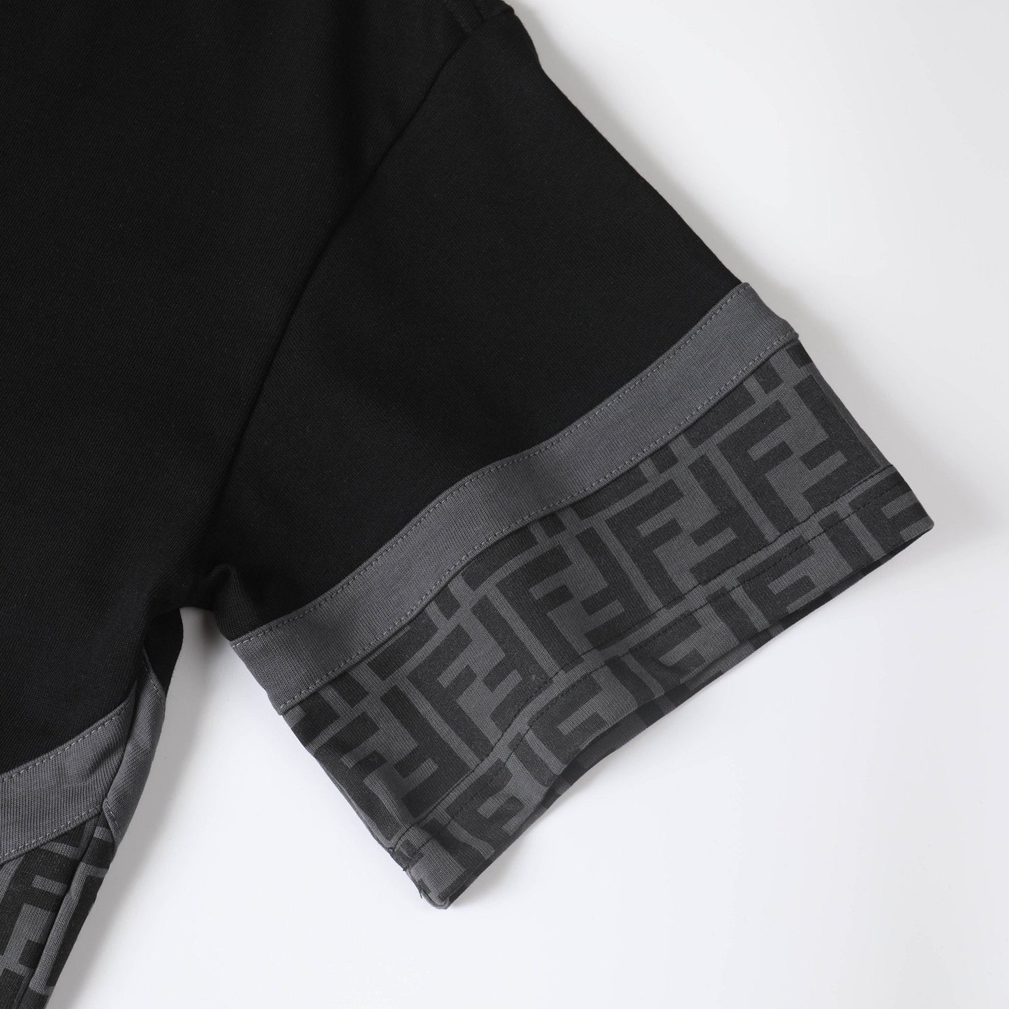 Fendi t-shirt - Image 5