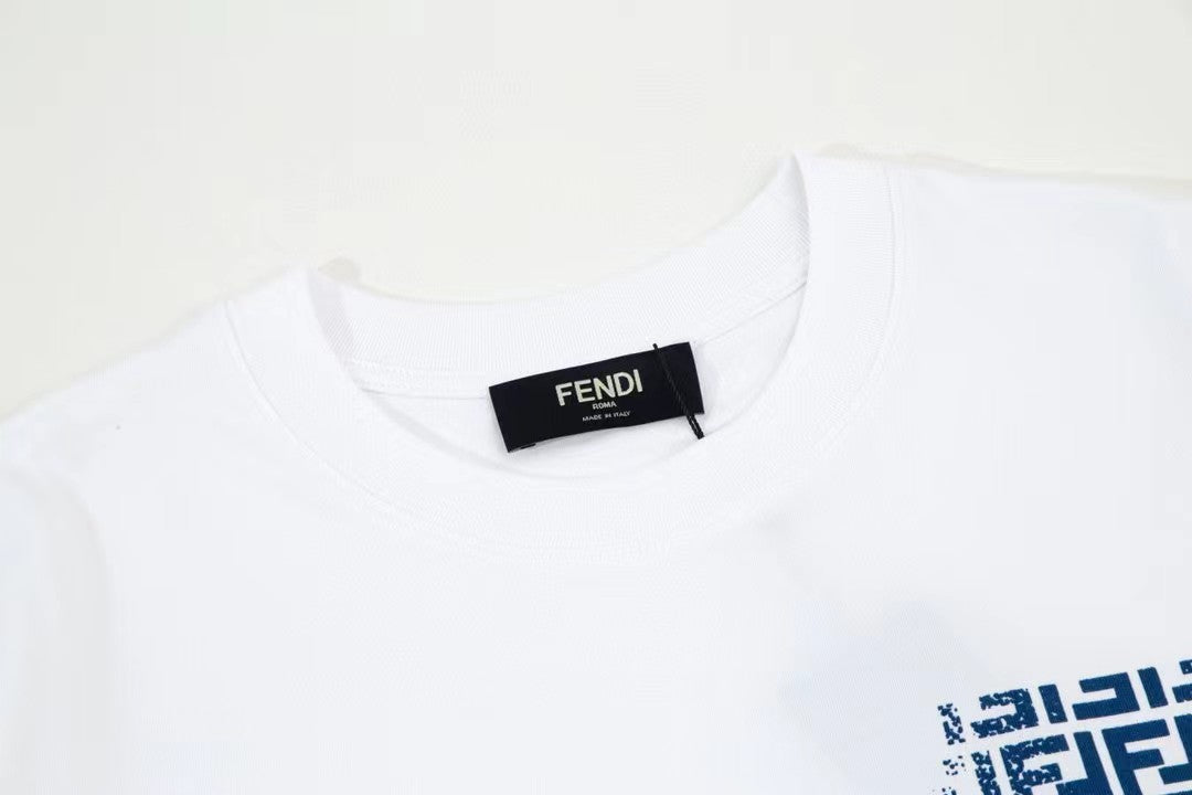 Fendi t-shirt - Image 2