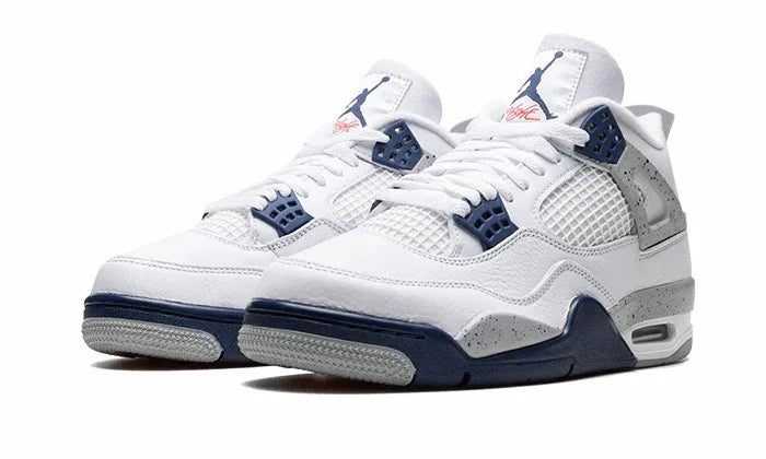 Air-jordan-4-midnight-navy-1