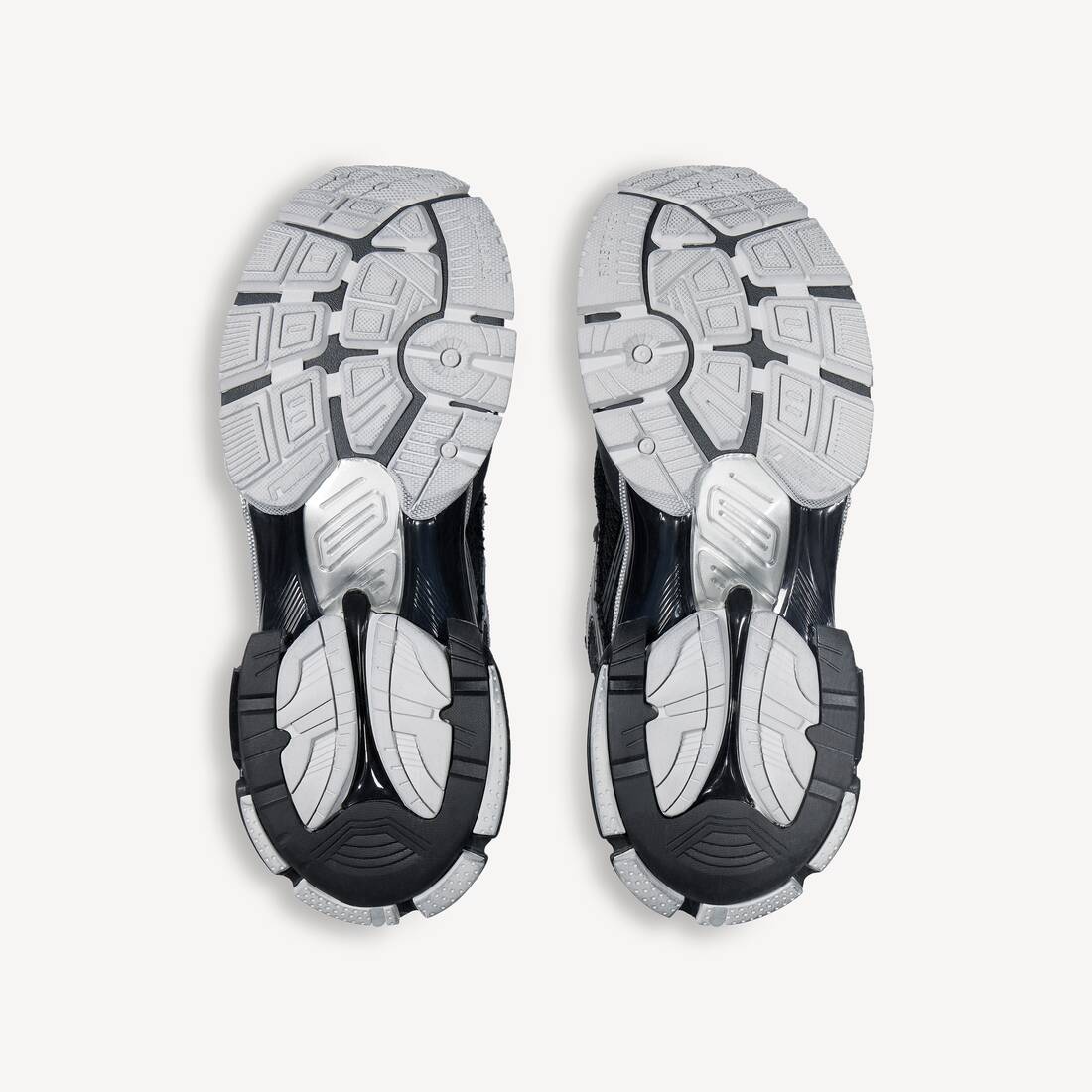 Men's Runner Sneaker in Black/silver | Balenciaga United States EN - Image 7