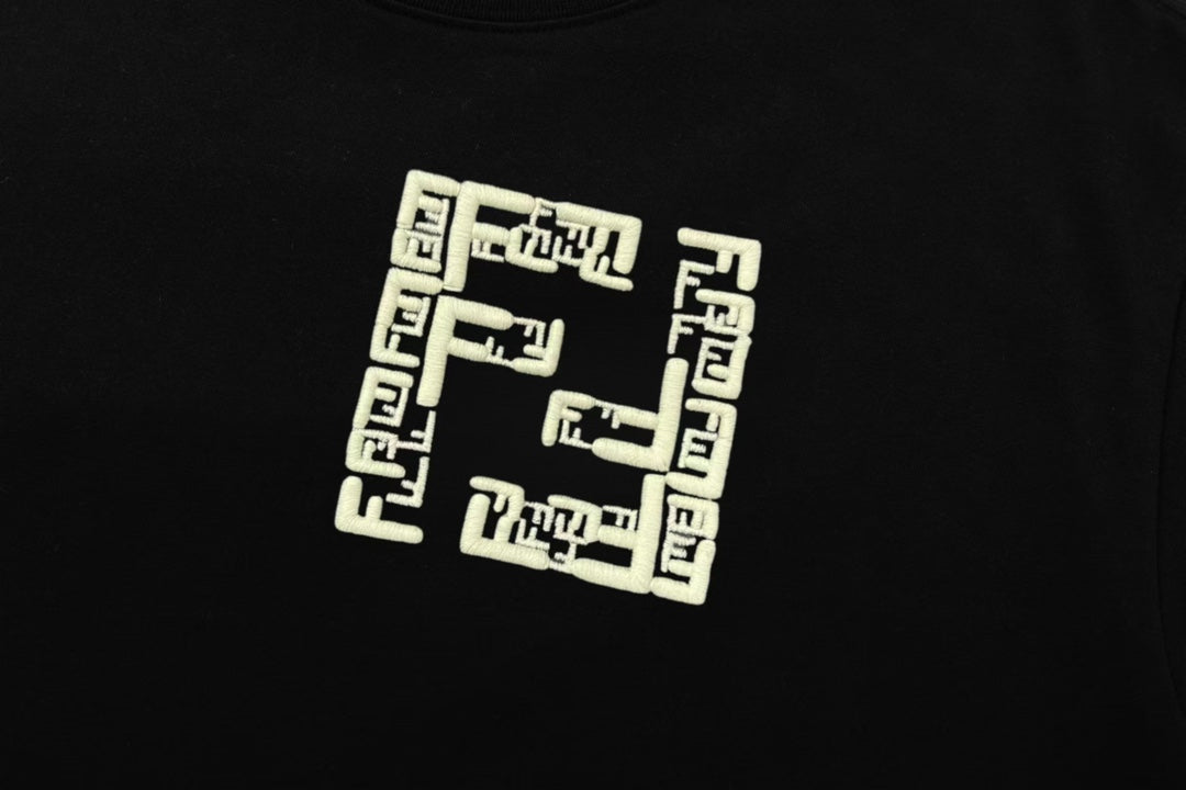 Fendi t-shirt - Image 3