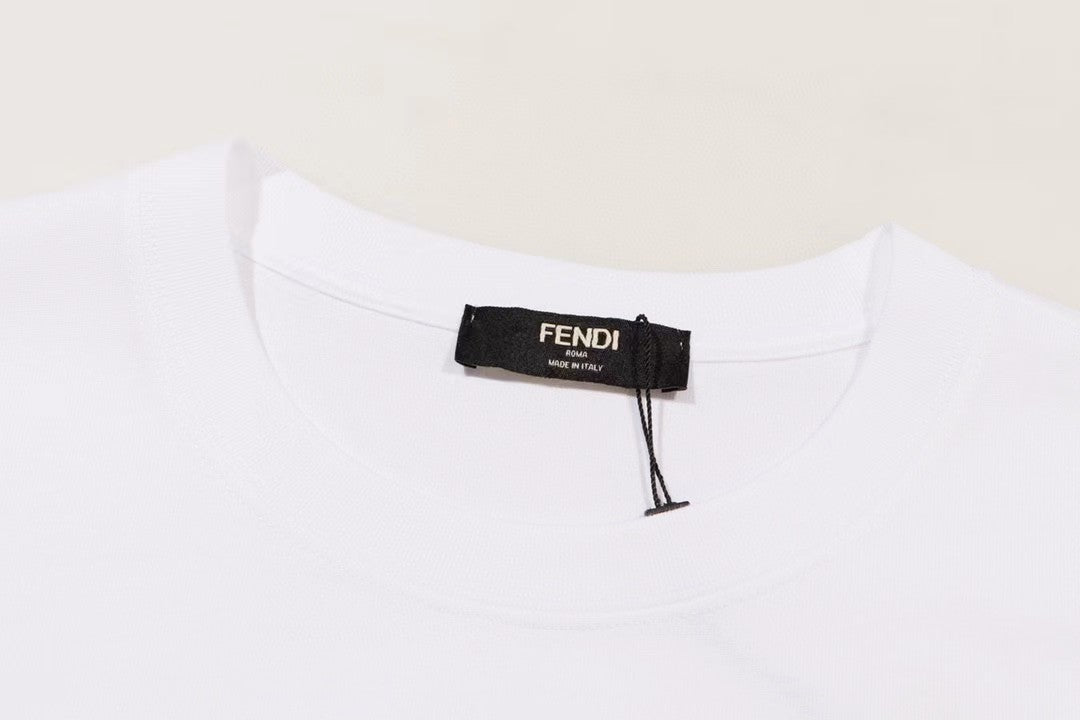 Fendi t-shirt - Image 4